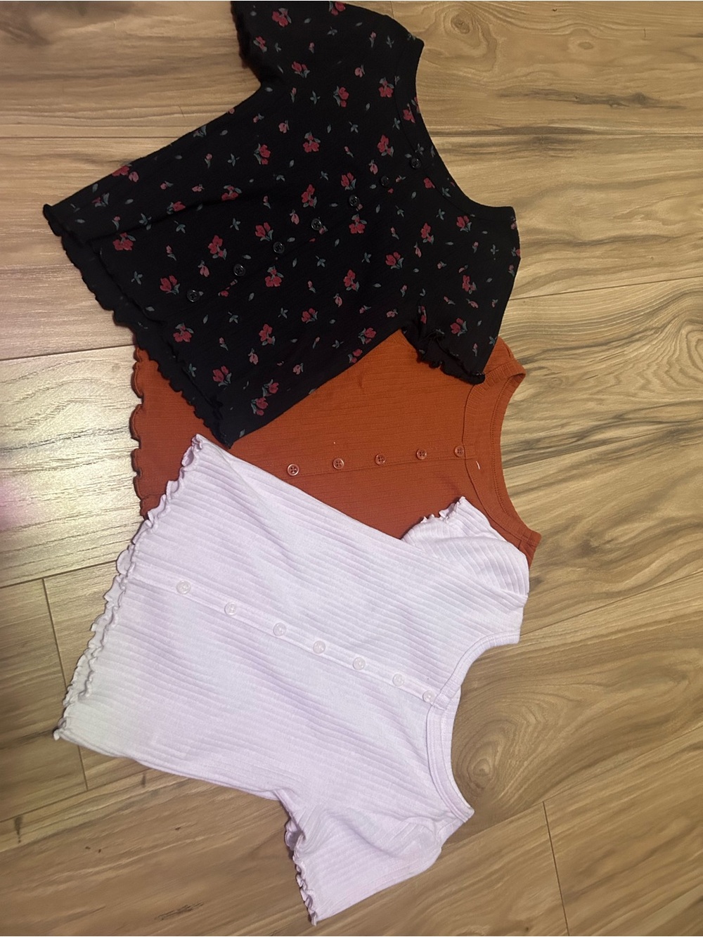 Women’s Ribbed Button-Front Tee - Pink, Rust, Black Floral